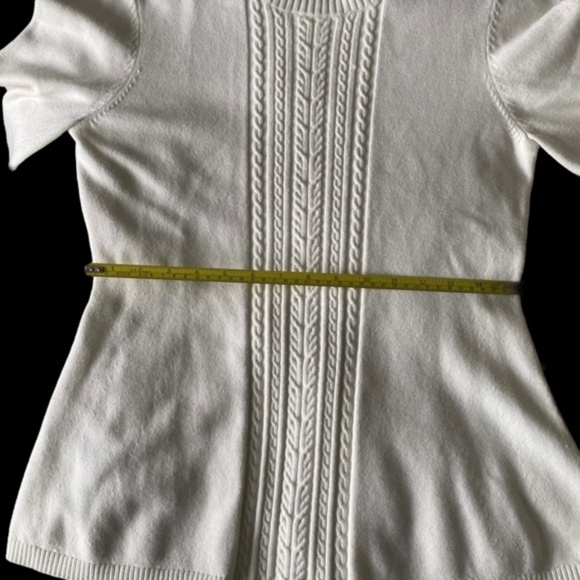 BCBGMaxAzria Ribbed Knit White Sweater Stretch Soft Long Sleeves Size L - Picture 7 of 9